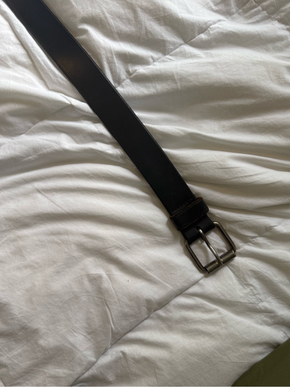 Source Unknown Black Leather Belt with Metal Buckle